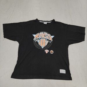 NY Knicks Logo T-Shirt